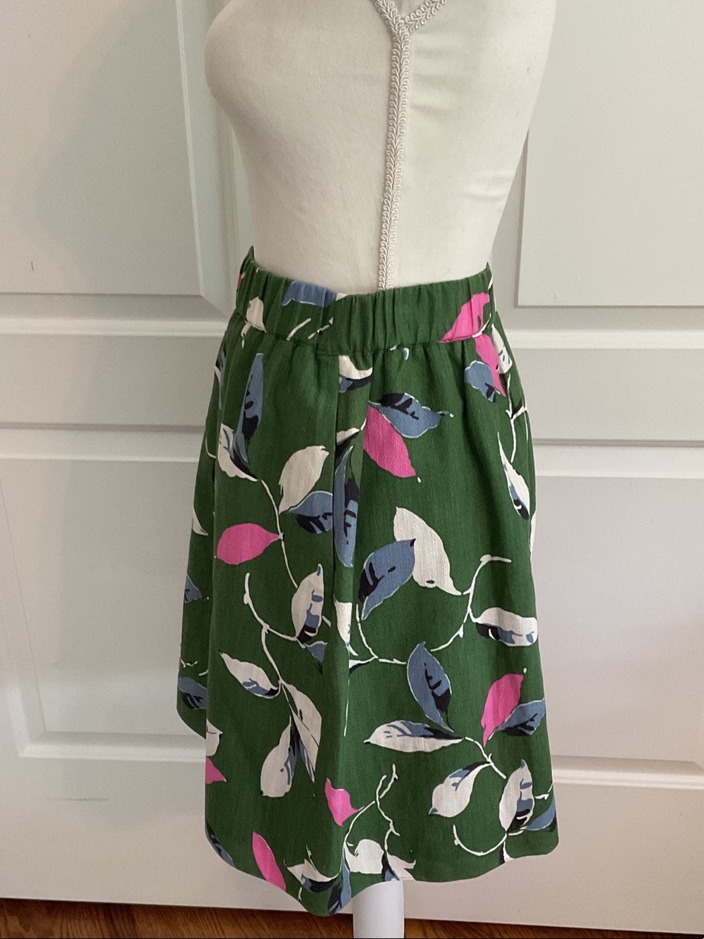 Boden Green Floral Linen Skirt with Pink & Blue Accents - Picture 4 of 10